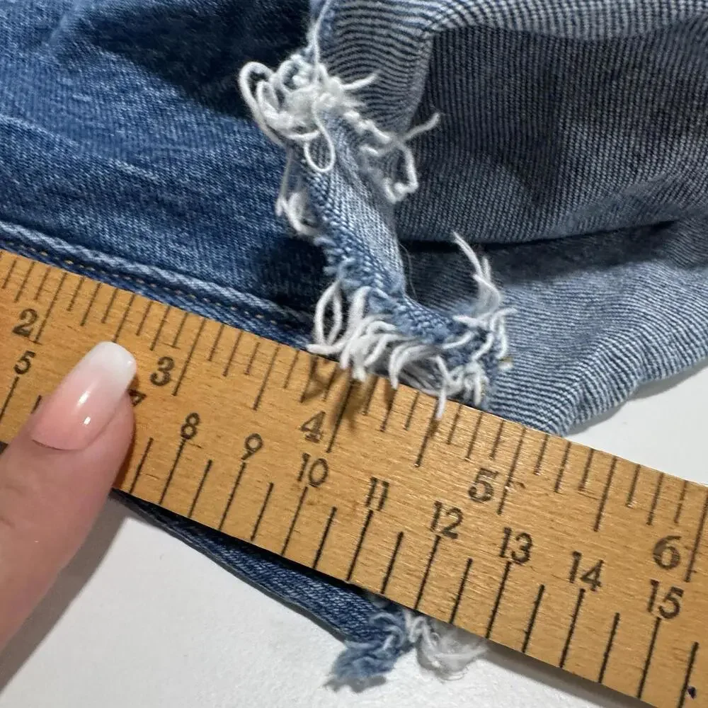 Women’s Levi’s 501 Denim Shorts Size W27 (cut Into‎ Shorts)